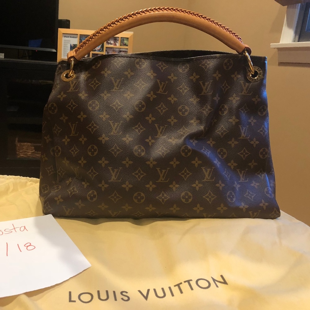 Louis Vuitton Artsy